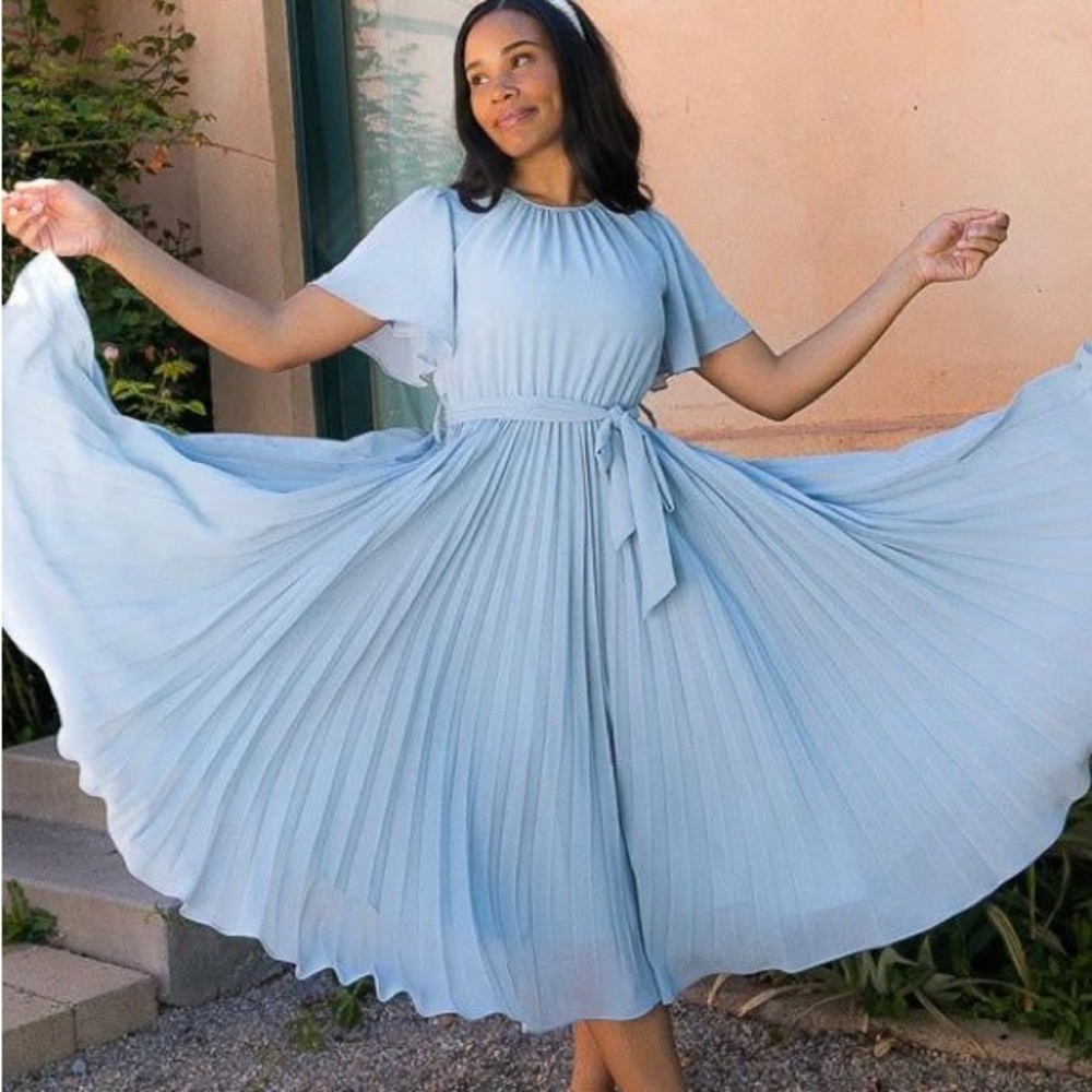 Ivy City Co Blue Pleated Tie Front Midi Dress NWOT